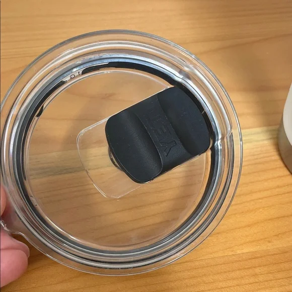 YETI Classic White Travel Mug with Clear Lid - Picture 2 of 8